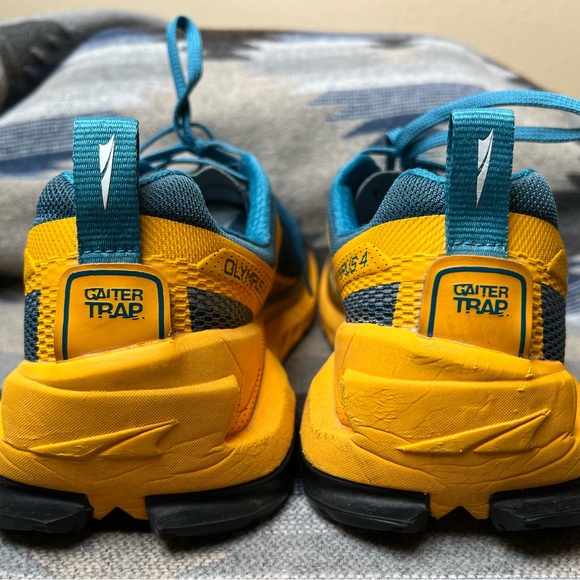 Men’s Altra Olympus 4 size 8.5 Blue & Orange - Picture 3 of 7